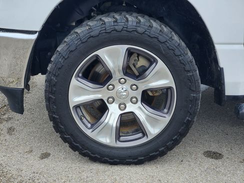 Used 2023 RAM 1500 Laramie AWD/4WD image 10