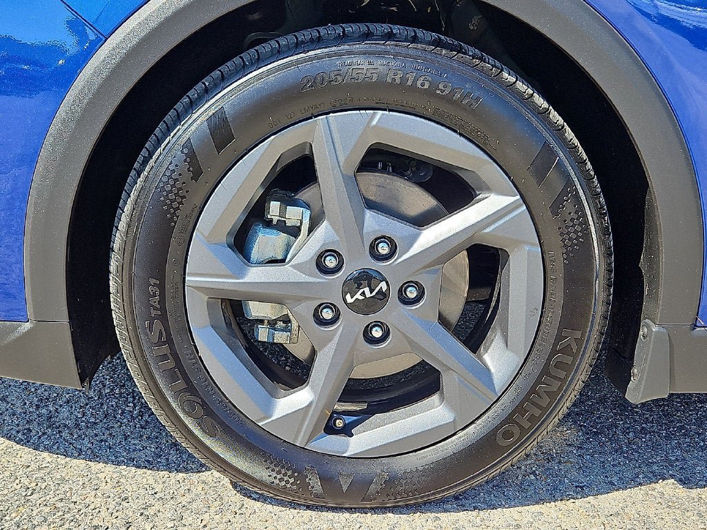 Used 2025 Kia K4 FWD image 8