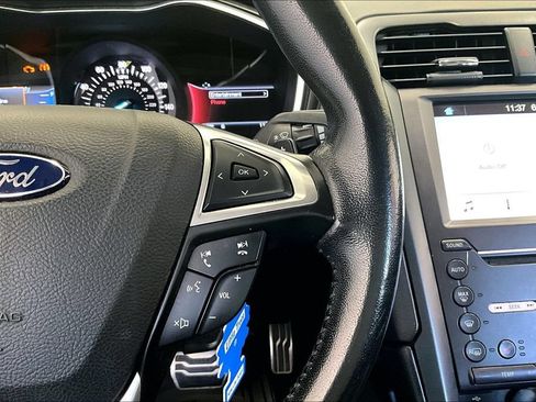 Used 2017 Ford Fusion Titanium FWD image 12