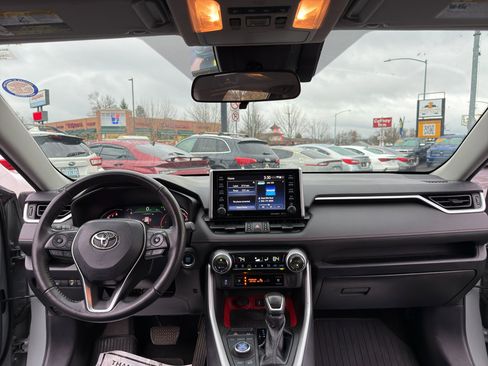 Used 2020 Toyota RAV4 TRD Off-Road image 18