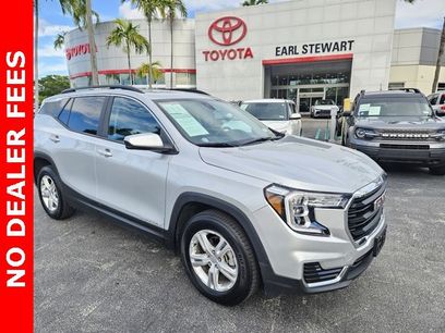 Used 2022 GMC Terrain SLE w/ Driver Convenience Package