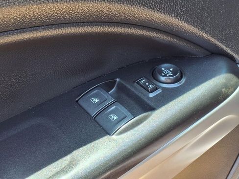 Used 2022 Chevrolet Colorado LT w/ Fleet Safety Package RWD image 28