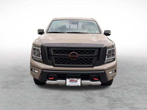 Used 2023 Nissan Titan PRO-4X w/ Pro-4x Convenience Package AWD/4WD image 2