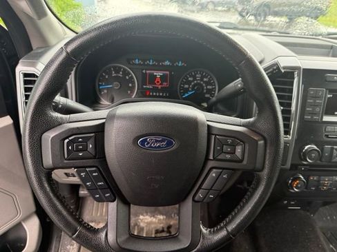 Used 2015 Ford F150 XLT w/ Equipment Group 301A Mid AWD/4WD image 10
