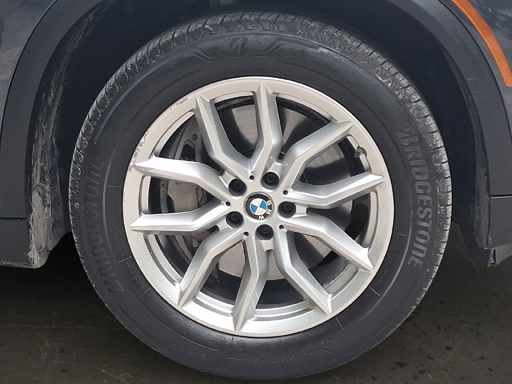 Used 2021 BMW X5 xDrive45e w/ Parking Assistance Package AWD/4WD image 9