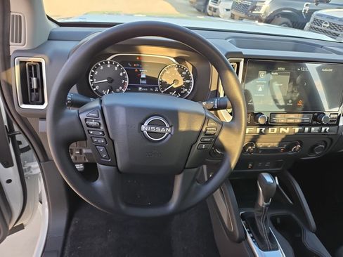 New 2025 Nissan Frontier SV AWD/4WD image 28