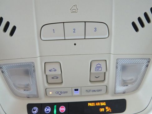 Used 2020 Cadillac XT6 Premium Luxury image 27