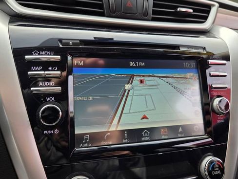 Used 2018 Nissan Murano SV image 21