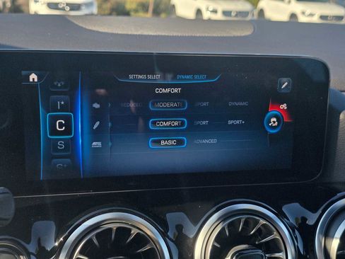 Used 2025 Mercedes-Benz GLA 35 AMG AMG GLA 35 image 32