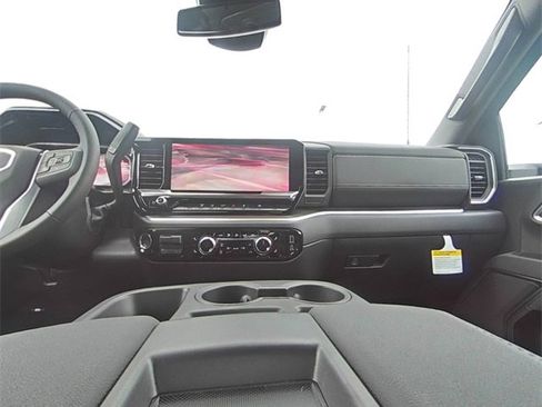 New 2026 GMC Sierra 2500 SLT image 25