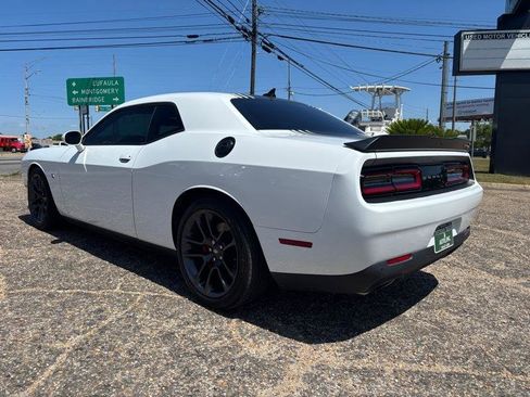 Used 2022 Dodge Challenger R/T Scat Pack w/ Shaker Package image 3