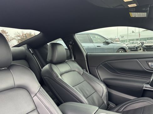 Used 2025 Ford Mustang GT Premium image 32