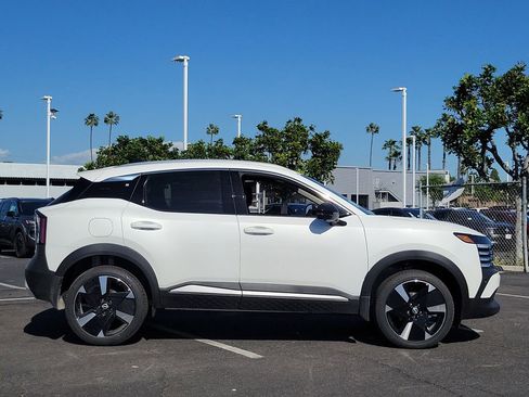New 2026 Nissan Kicks SR image 20