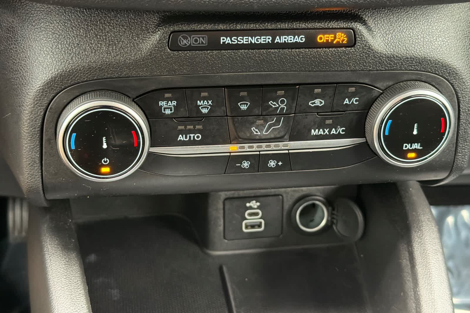 Used 2025 Ford Escape Active AWD/4WD image 22