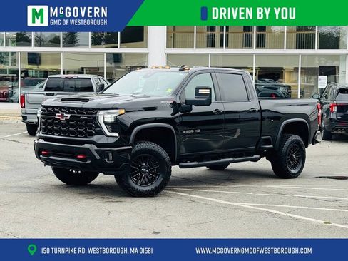 Used 2025 Chevrolet Silverado 2500 ZR2 w/ Technology Package AWD/4WD image 1