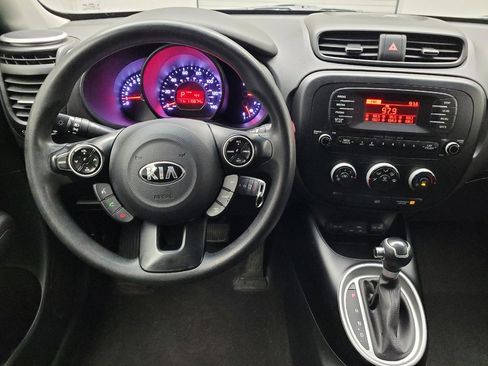 Used 2016 Kia Soul FWD image 22