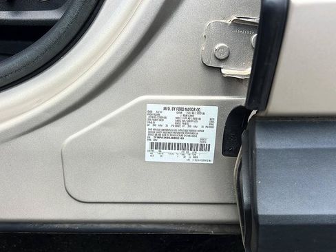 Used 2018 Ford Edge Titanium w/ Equipment Group 301A FWD image 20