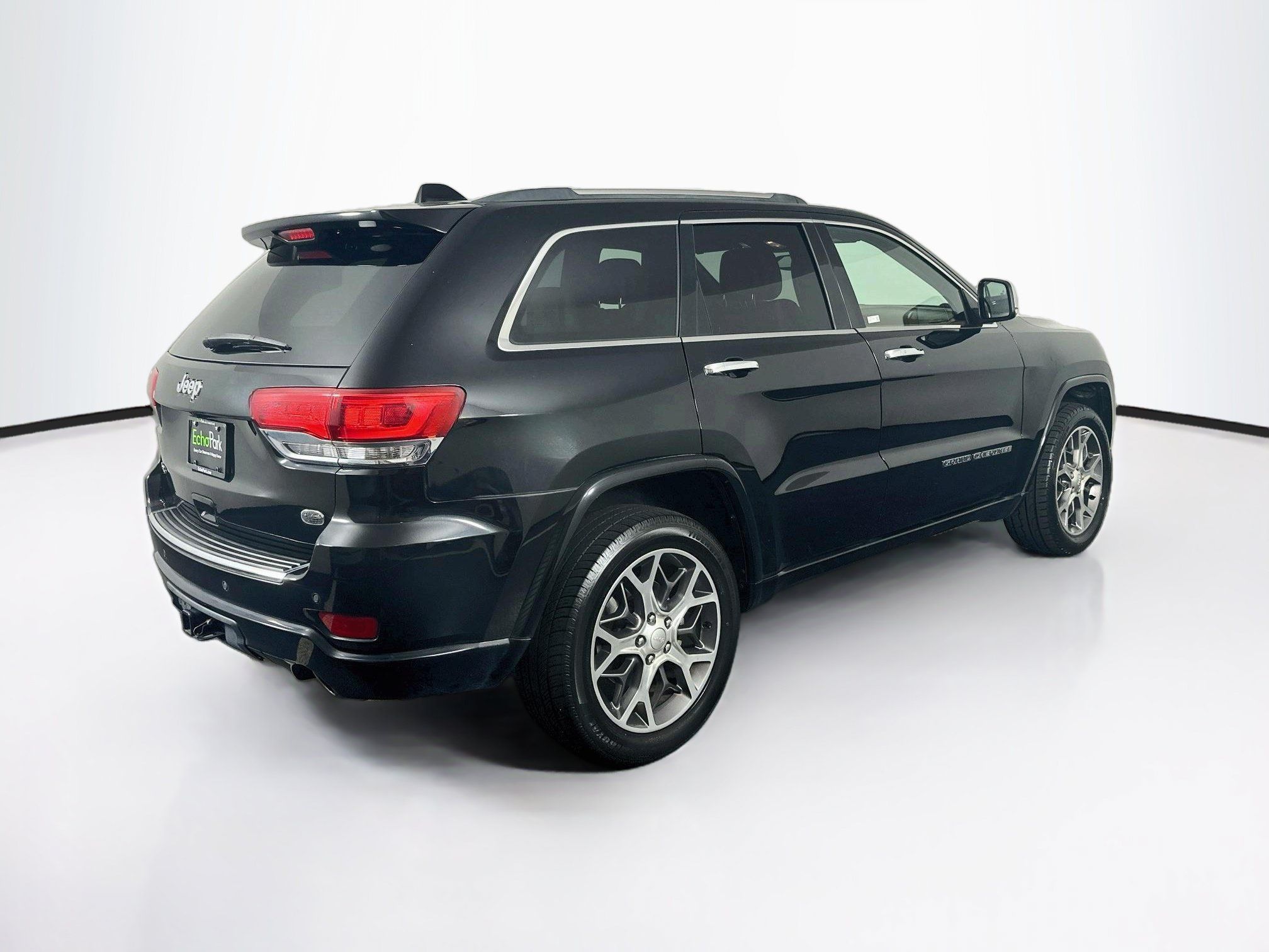 Used 2020 Jeep Grand Cherokee Overland AWD/4WD image 9