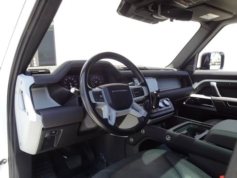 Used 2021 Land Rover Defender 110 SE AWD/4WD image 11