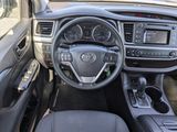 Used 2019 Toyota Highlander LE image 4