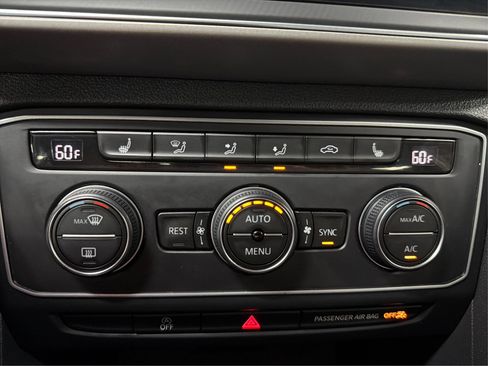 Used 2019 Volkswagen Atlas SE FWD image 22