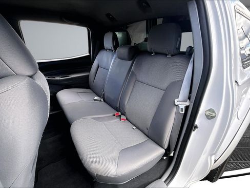 Used 2015 Toyota Tacoma 4x4 Double Cab w/ TRD Off-Road Package image 21