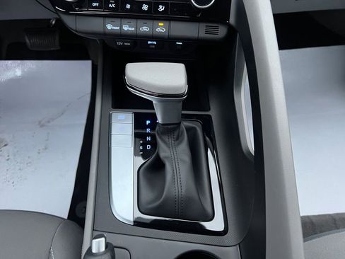 Certified 2024 Hyundai Elantra SEL image 22