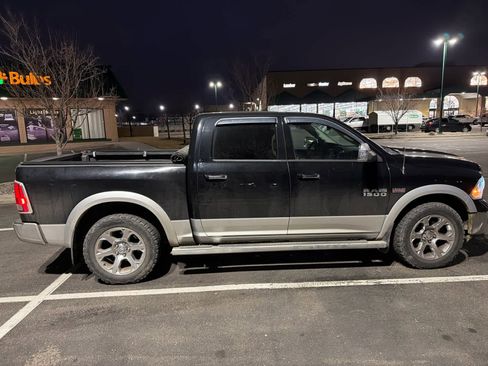Used 2014 RAM 1500 Laramie w/ Trailer Tow Group image 4