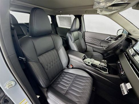 New 2026 Mitsubishi Outlander SEL image 23