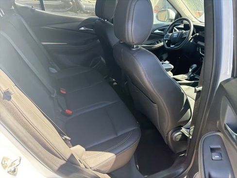 Used 2024 Buick Encore GX Sport Touring image 13
