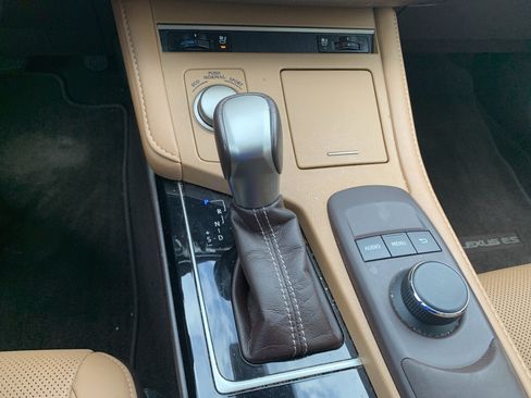 Used 2017 Lexus ES 350 w/ Premium Package FWD image 25