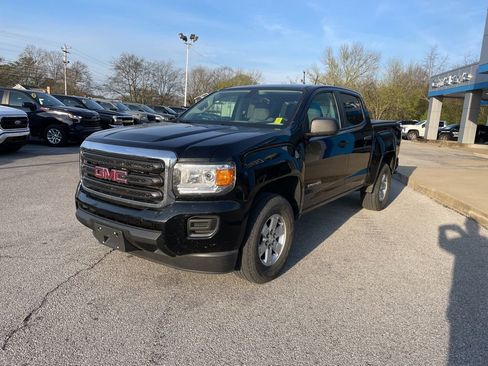 Used 2017 GMC Canyon 2WD Crew Cab w/ Convenience Package image 4