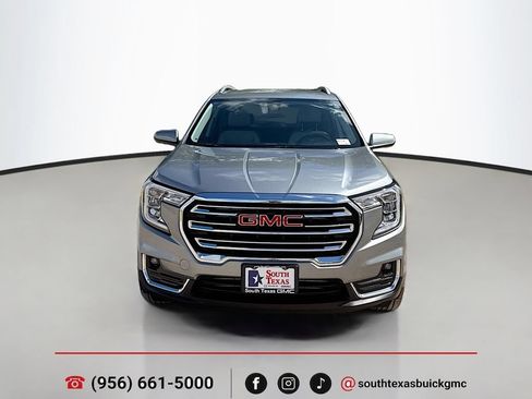 Used 2023 GMC Terrain SLT w/ Infotainment Package II FWD image 2