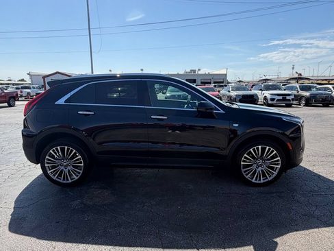 Used 2024 Cadillac XT4 Premium Luxury FWD image 4