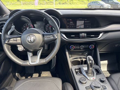 Certified 2023 Alfa Romeo Stelvio Veloce AWD/4WD image 20