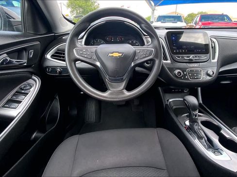 Used 2024 Chevrolet Malibu LT FWD image 5