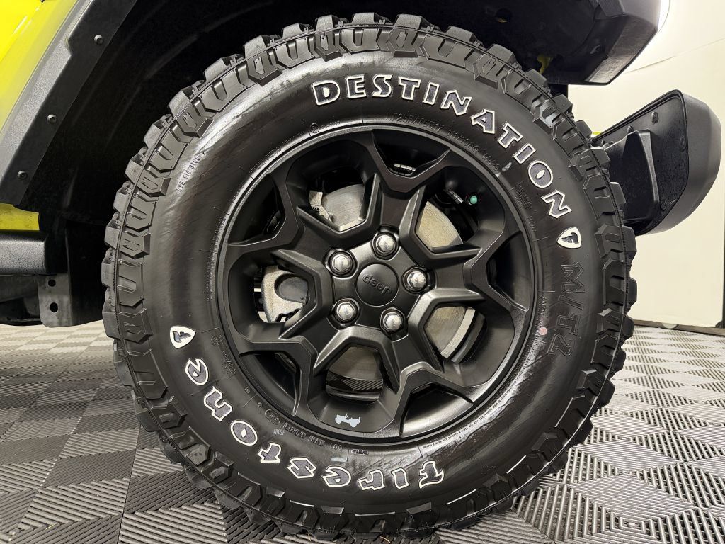 Used 2023 Jeep Wrangler Unlimited w/ Cold Weather Group AWD/4WD image 56
