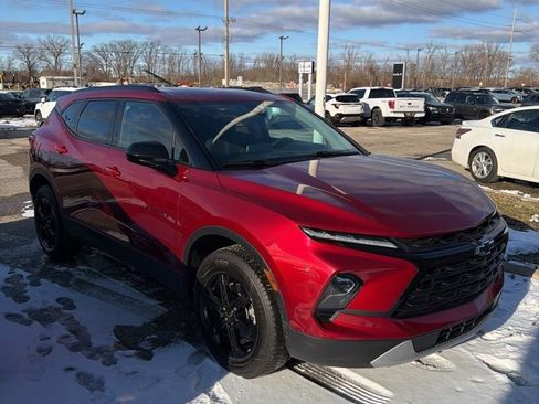 Used 2023 Chevrolet Blazer LT w/ Convenience Package image 3