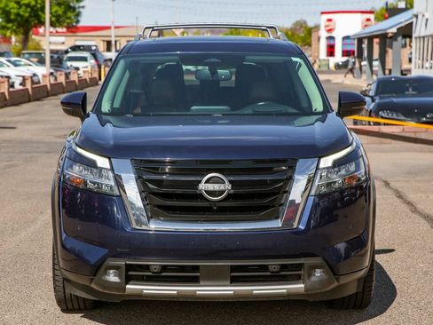 Used 2022 Nissan Pathfinder Platinum w/ Lighting Package (N93) AWD/4WD image 3