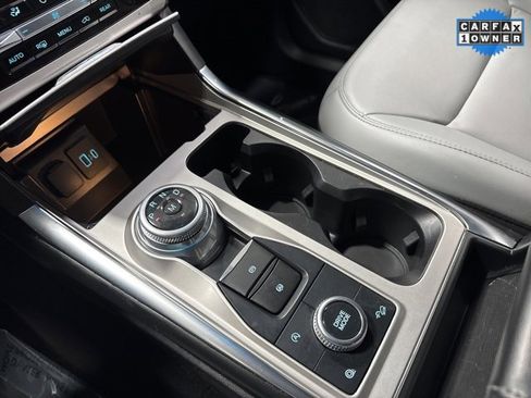 Used 2021 Ford Explorer XLT w/ Equipment Group 202A image 22