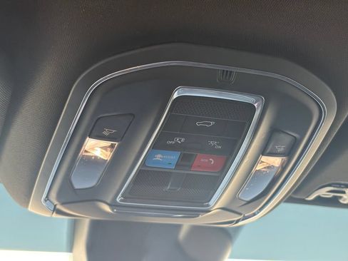 Used 2022 Jeep Wagoneer Series II RWD image 22