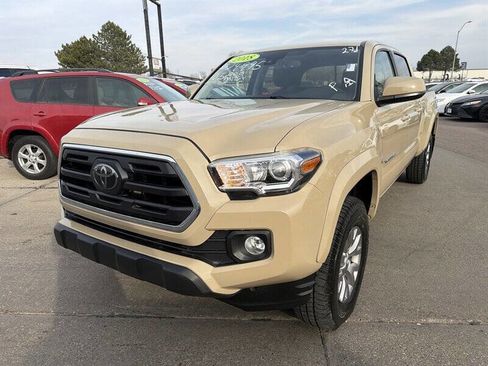 Used 2018 Toyota Tacoma SR5 image 1
