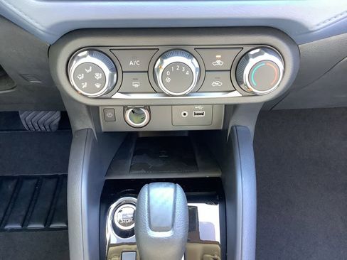 Used 2025 Nissan Versa SV w/ Trunk Package image 22