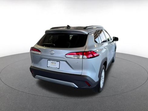 Used 2025 Toyota Corolla Cross LE image 15