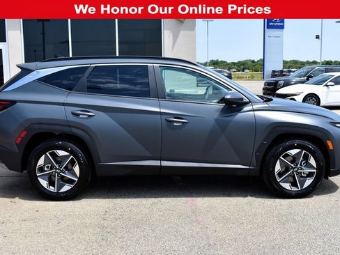 Used 2025 Hyundai Tucson SEL FWD image 2