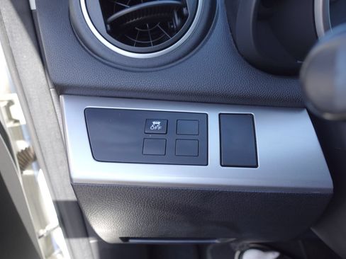 Used 2013 MAZDA MAZDA3 i SV FWD image 16