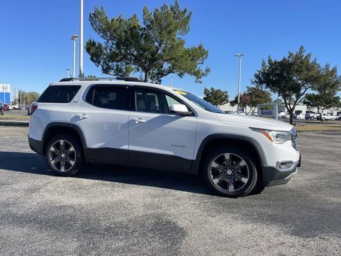 Used 2017 GMC Acadia SLT image 2