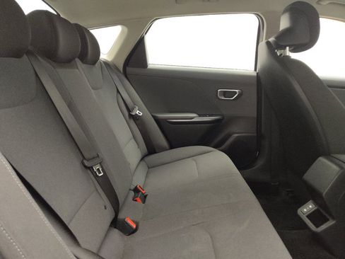 Used 2025 Kia K4 FWD image 19