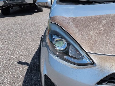 Used 2018 Toyota Prius C One FWD image 10