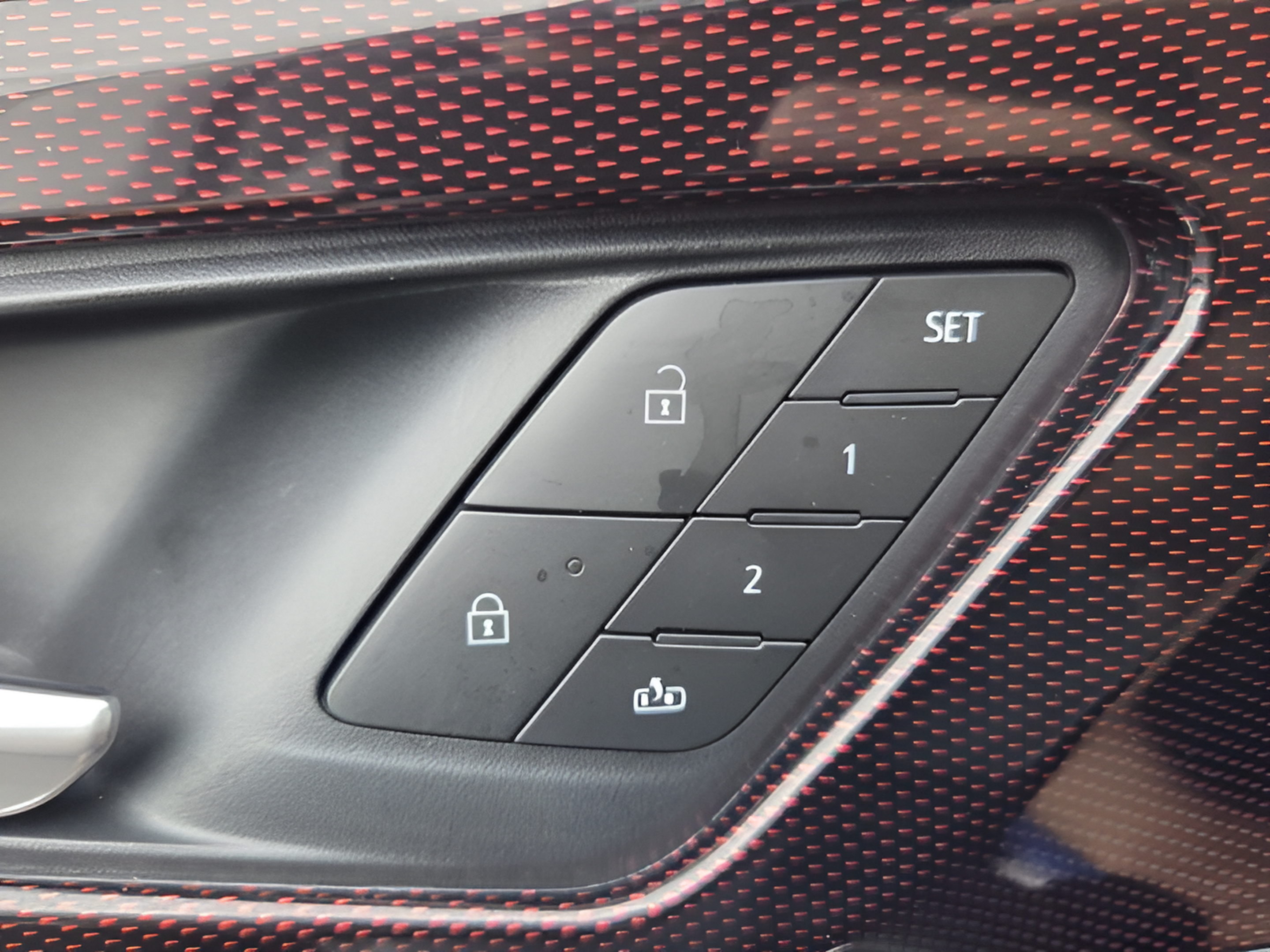 New 2027 Chevrolet Traverse RS w/ LPO, Floor Liner Package FWD image 29